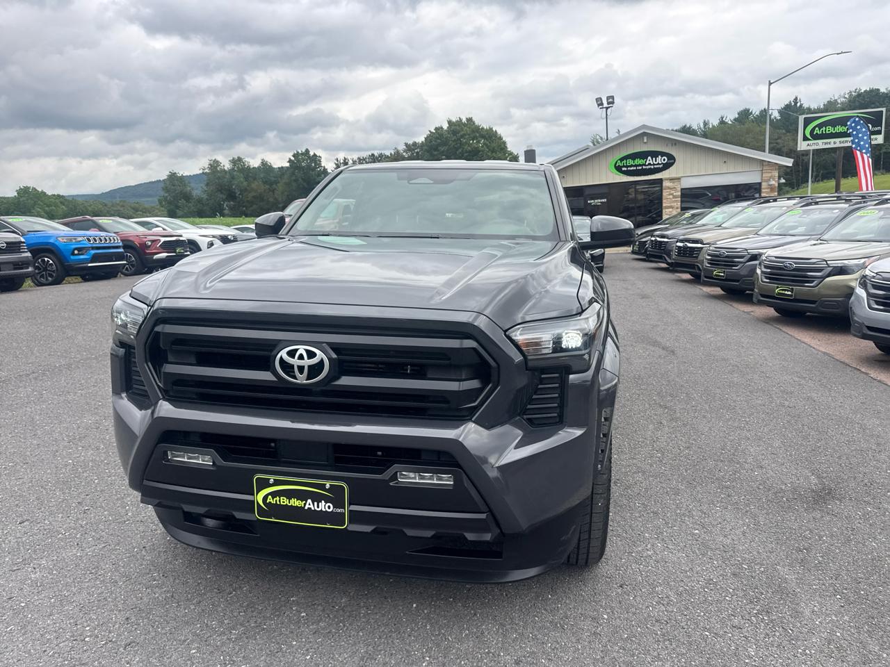 Toyota Tacoma 4WD  2025