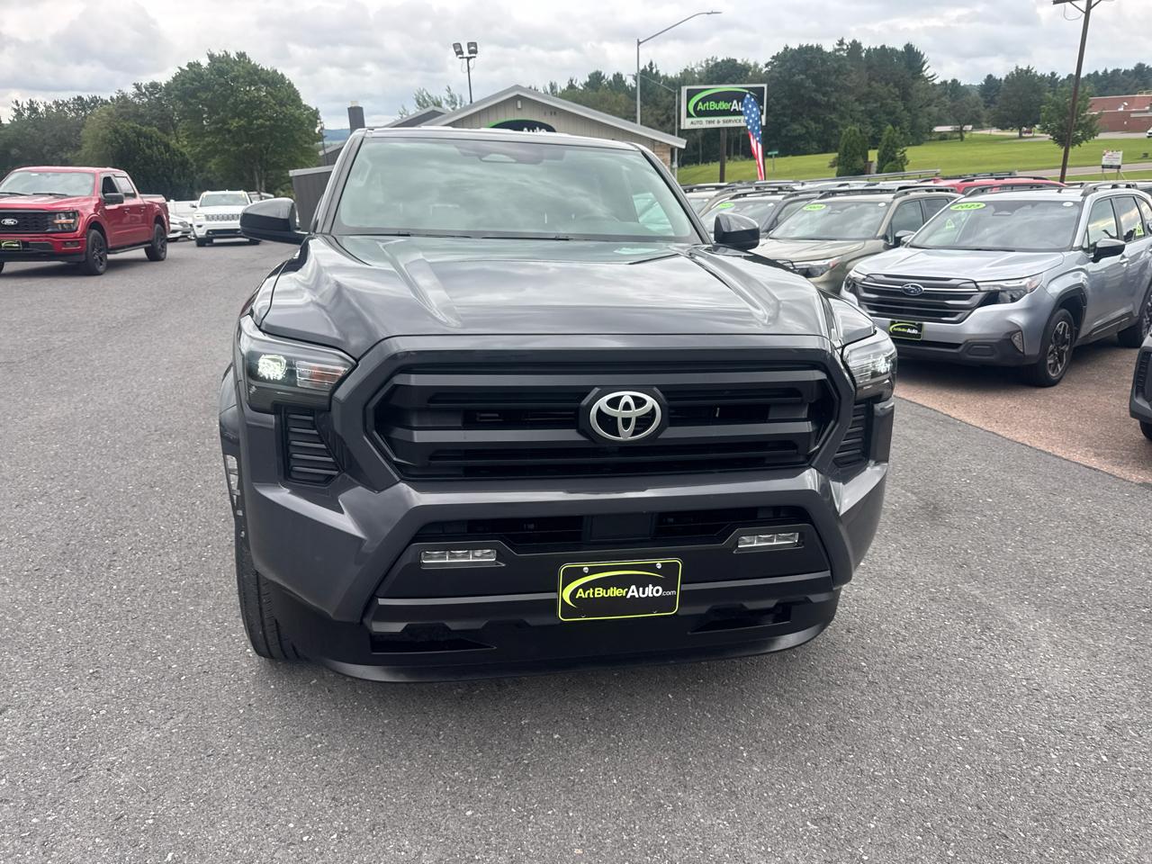 Toyota Tacoma 4WD  2025