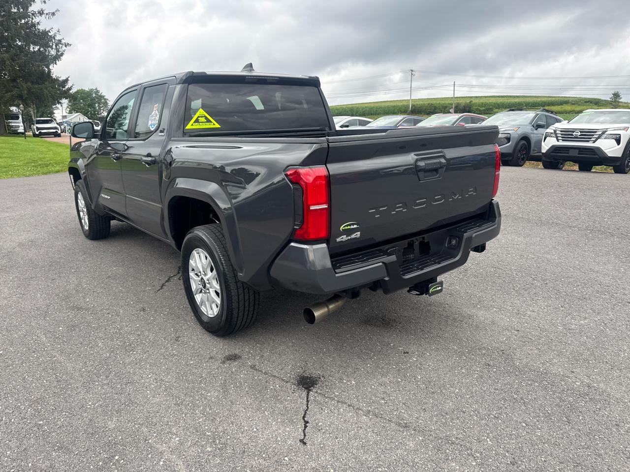 Toyota Tacoma 4WD  2025
