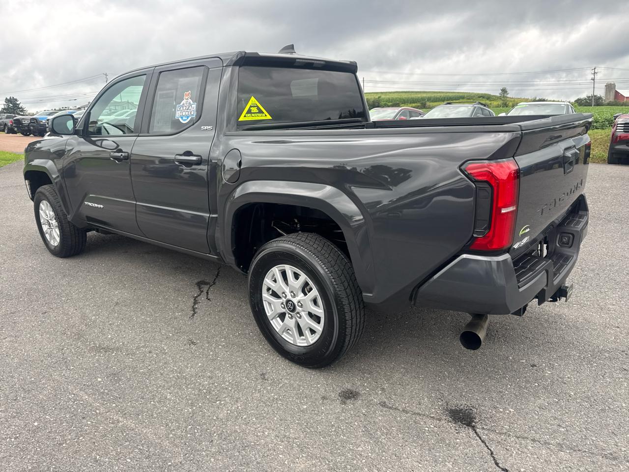 Toyota Tacoma 4WD  2025