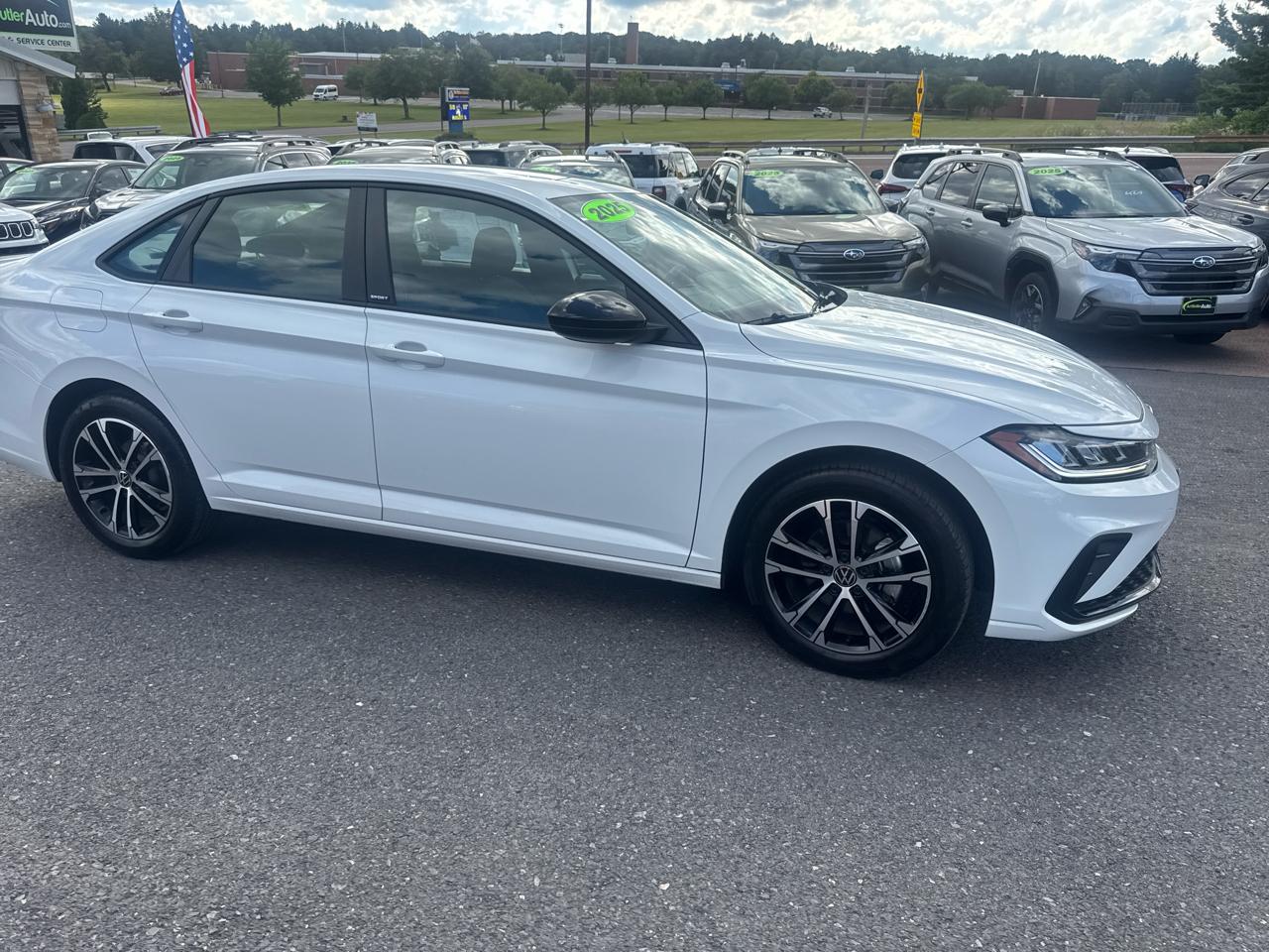 Volkswagen Jetta Sport Auto 2025