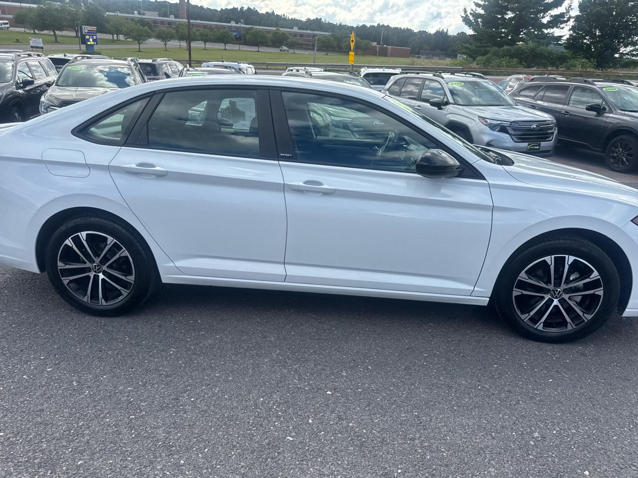 Volkswagen Jetta Sport Auto 2025