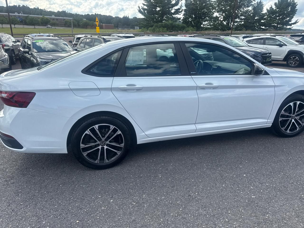 Volkswagen Jetta Sport Auto 2025