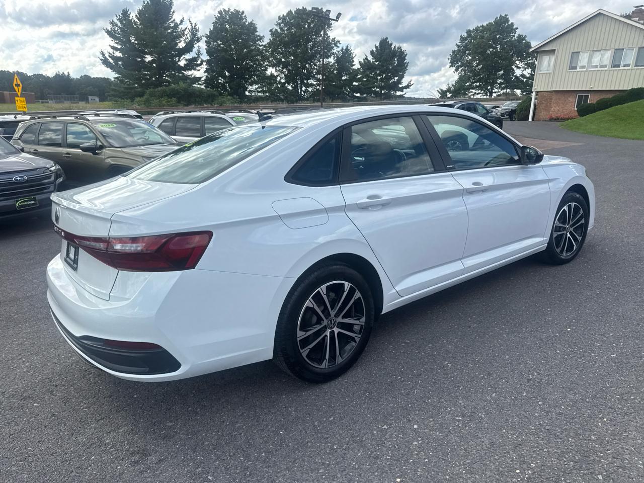 Volkswagen Jetta Sport Auto 2025