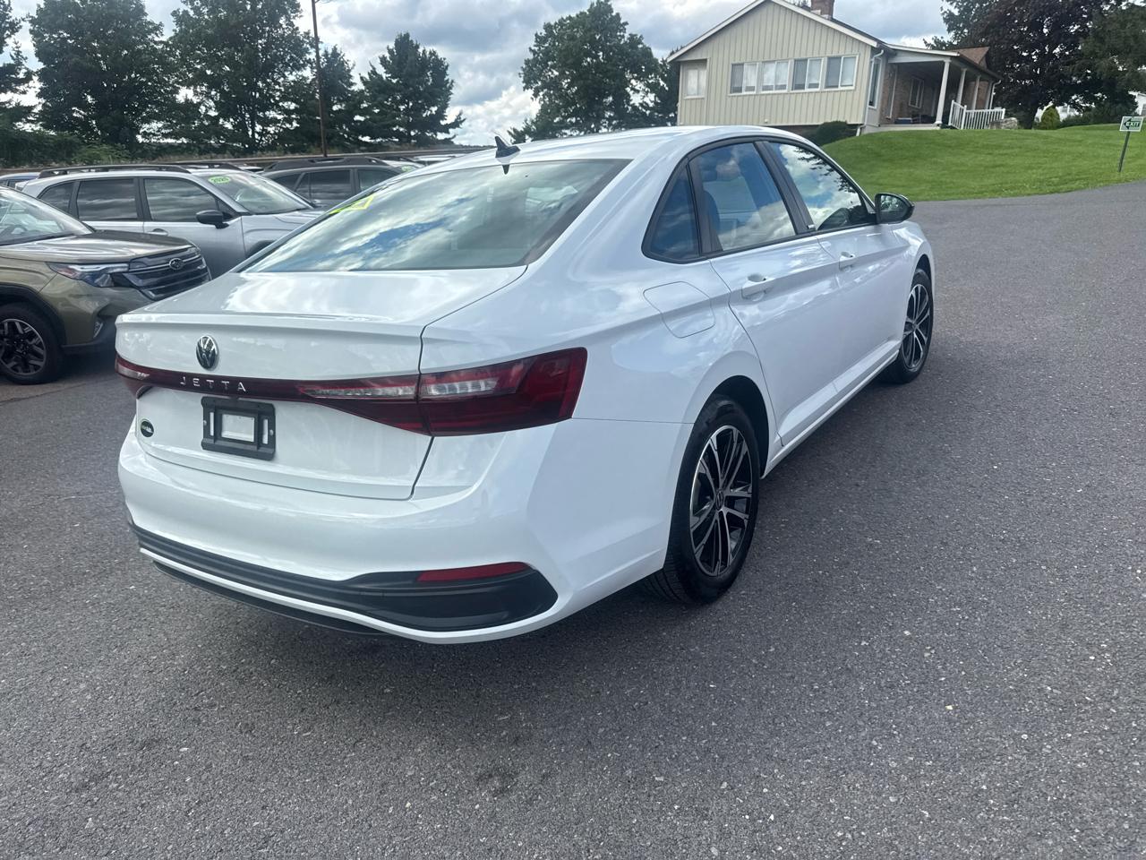 Volkswagen Jetta Sport Auto 2025