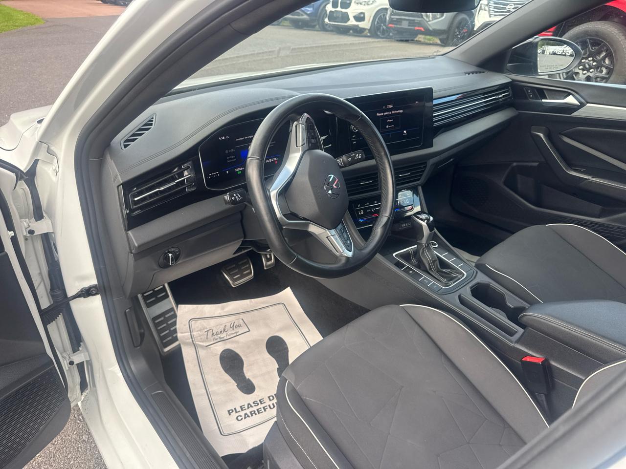 Volkswagen Jetta Sport Auto 2025