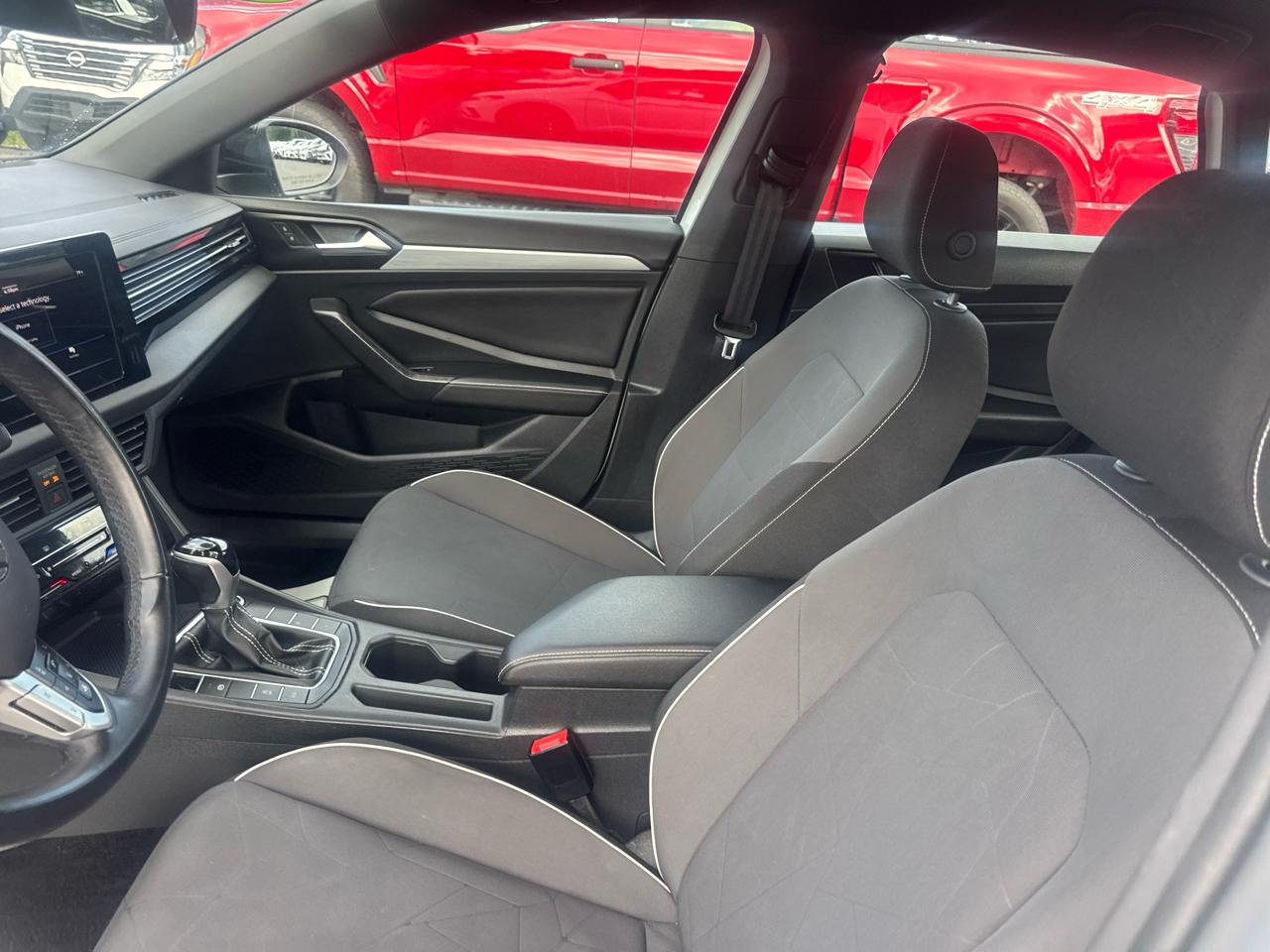 Volkswagen Jetta Sport Auto 2025