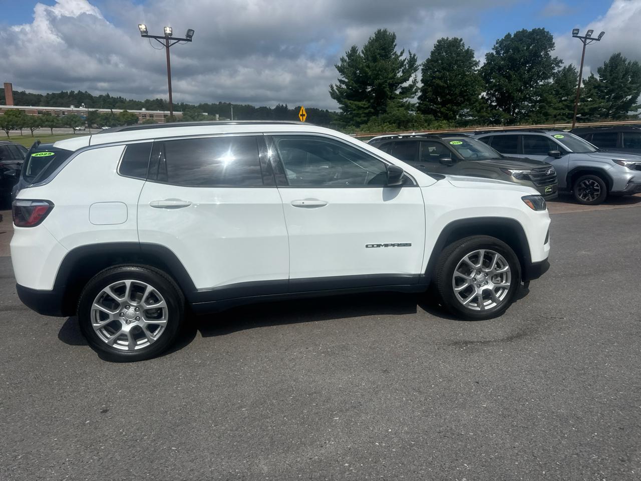 Jeep Compass Latitude Lux 4x4 2023