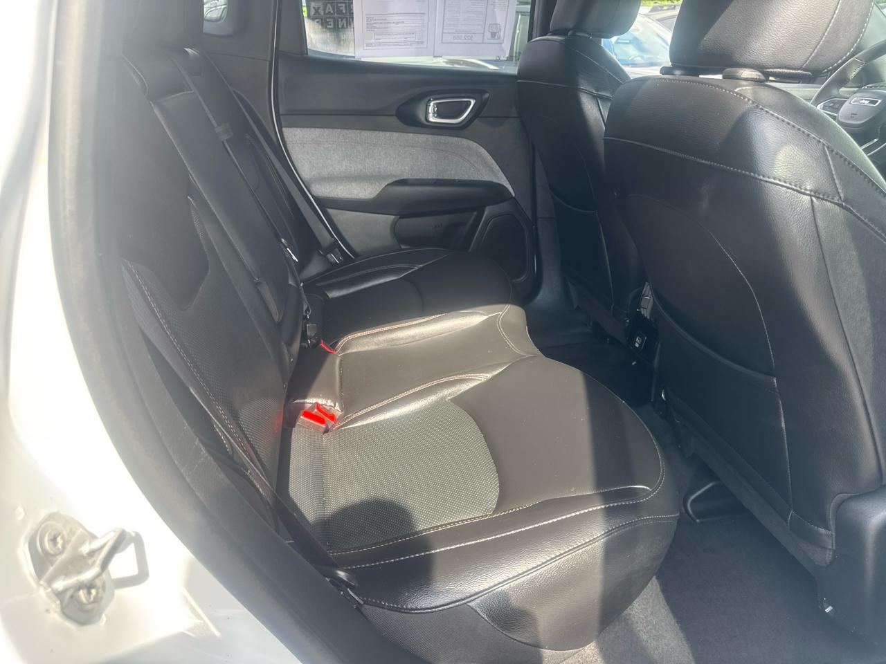Jeep Compass Latitude Lux 4x4 2023