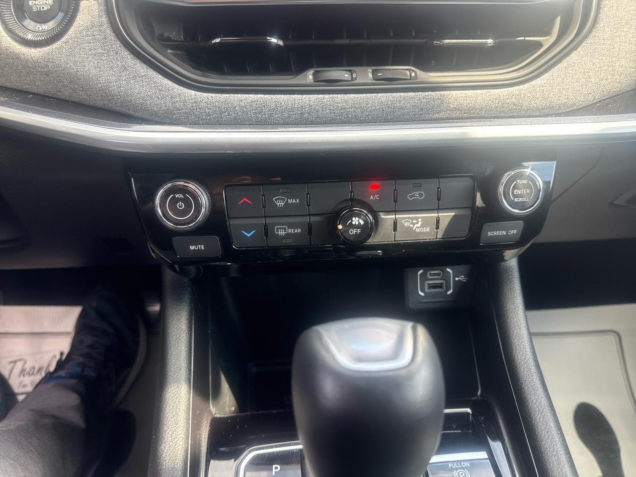 Jeep Compass Latitude Lux 4x4 2023