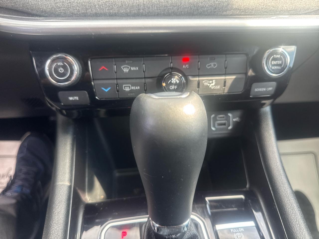 Jeep Compass Latitude Lux 4x4 2023