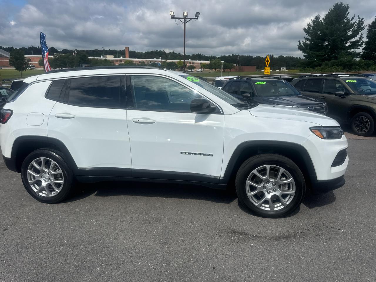 Jeep Compass Latitude Lux 4x4 2023