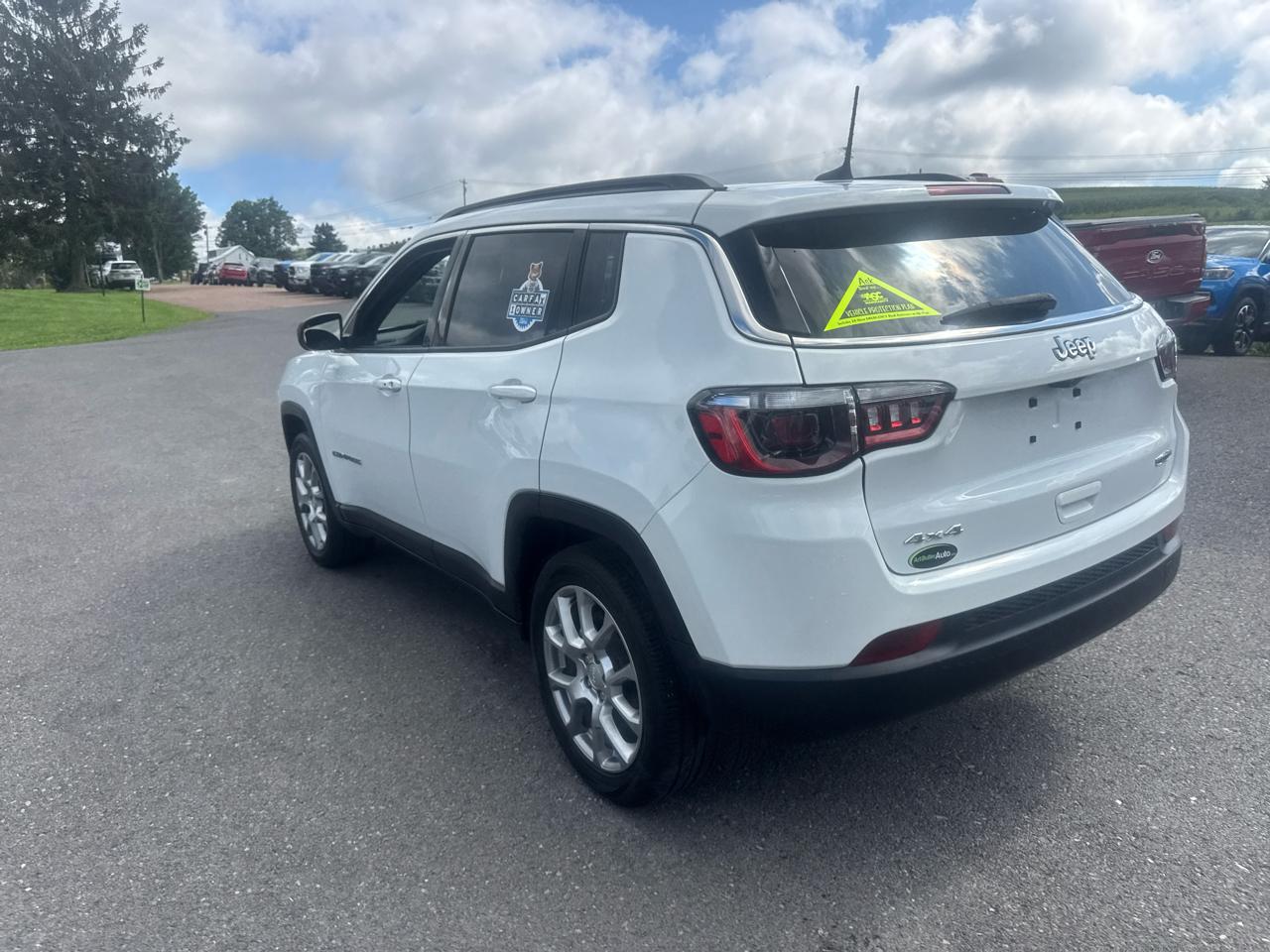 Jeep Compass Latitude Lux 4x4 2023