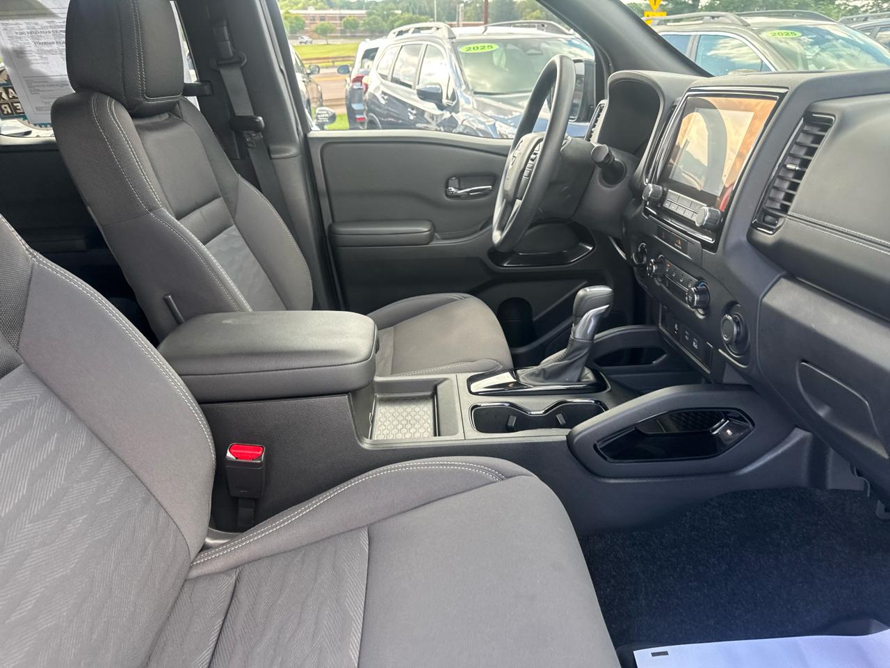 Nissan Frontier  2023