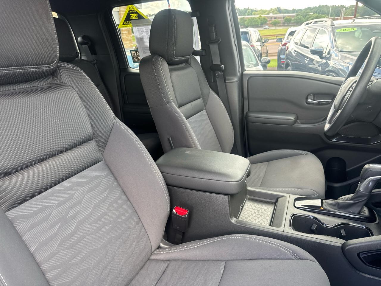 Nissan Frontier  2023