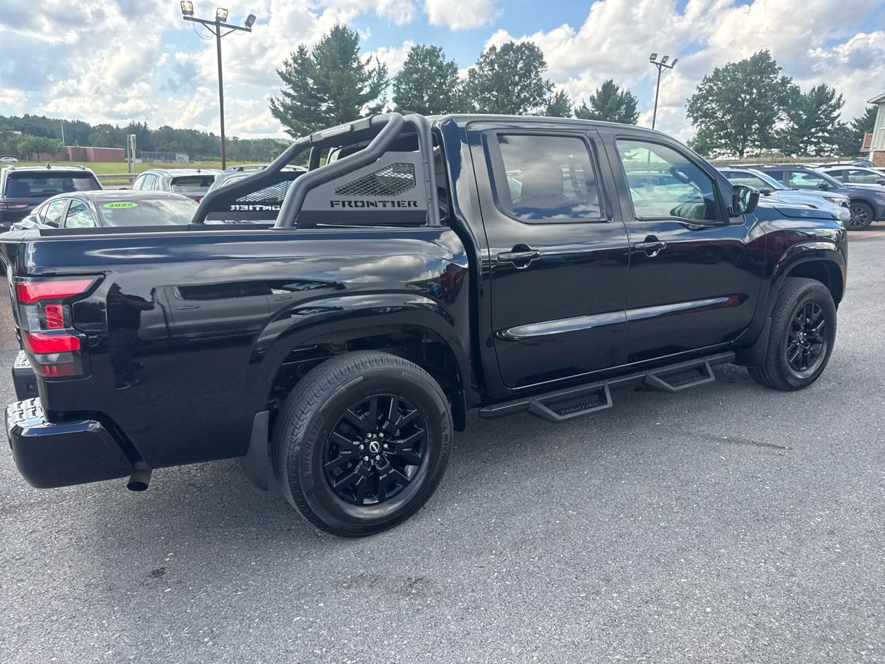 Nissan Frontier  2023