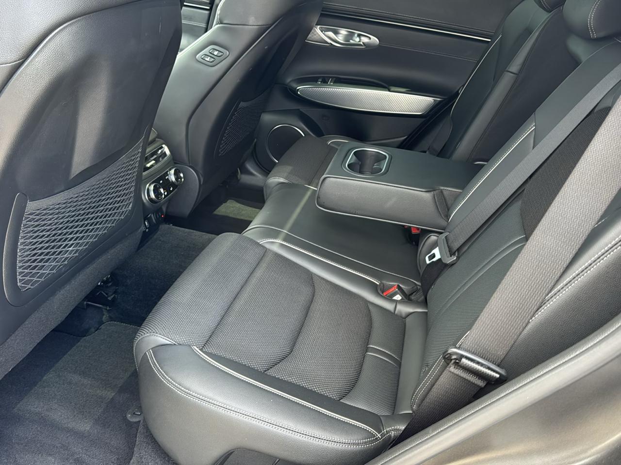 Genesis GV70  2023