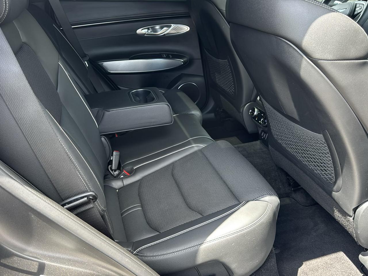 Genesis GV70  2023