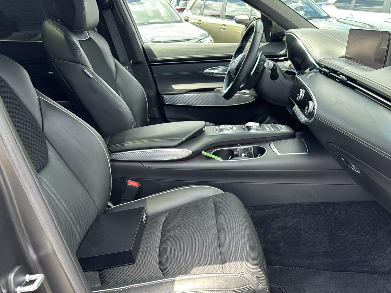 Genesis GV70  2023