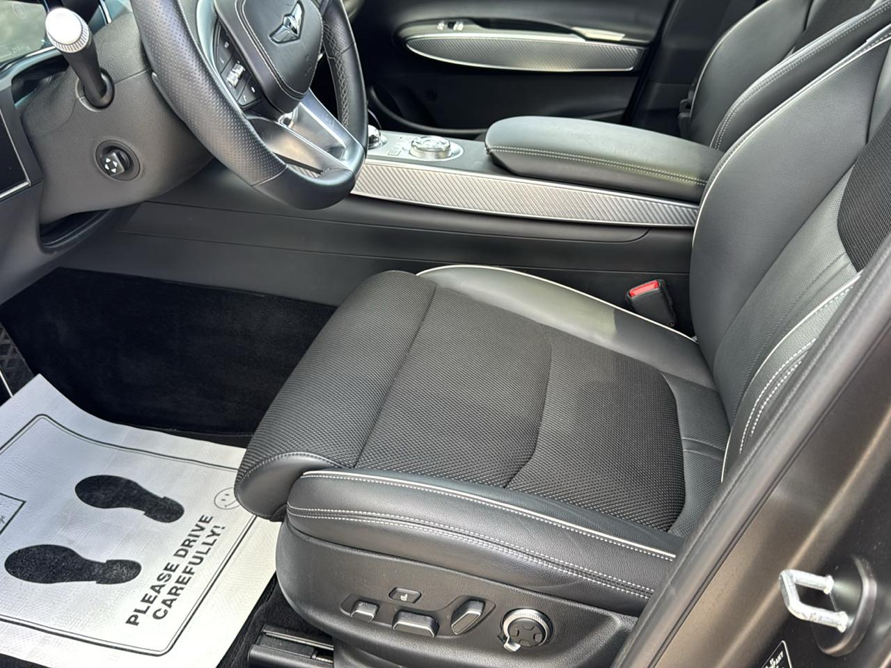 Genesis GV70  2023
