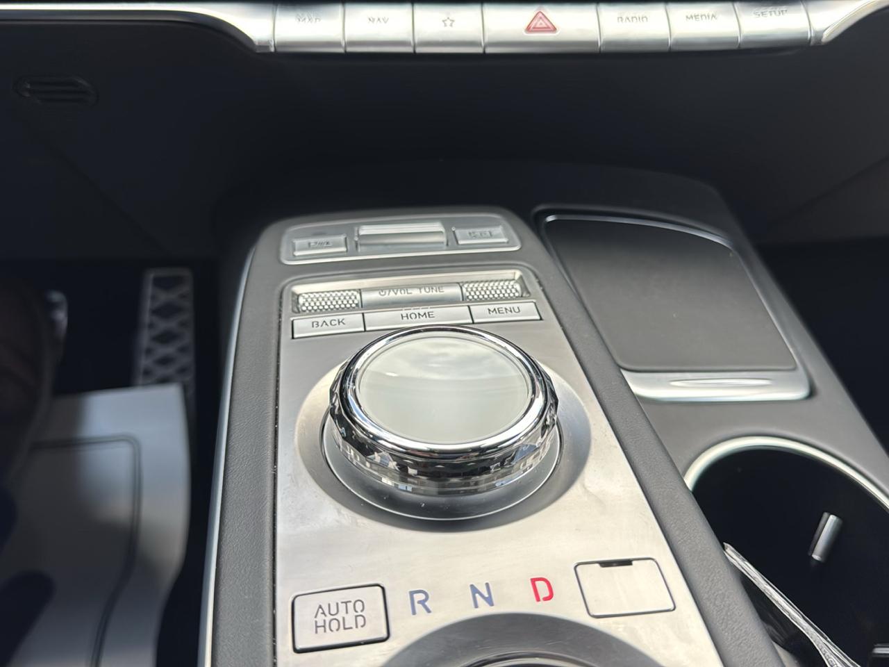 Genesis GV70  2023