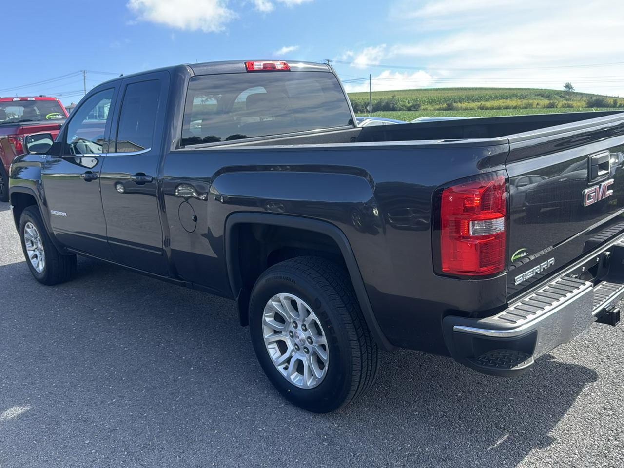 GMC Sierra 1500 4WD Double Cab 143.5" SLE 2016