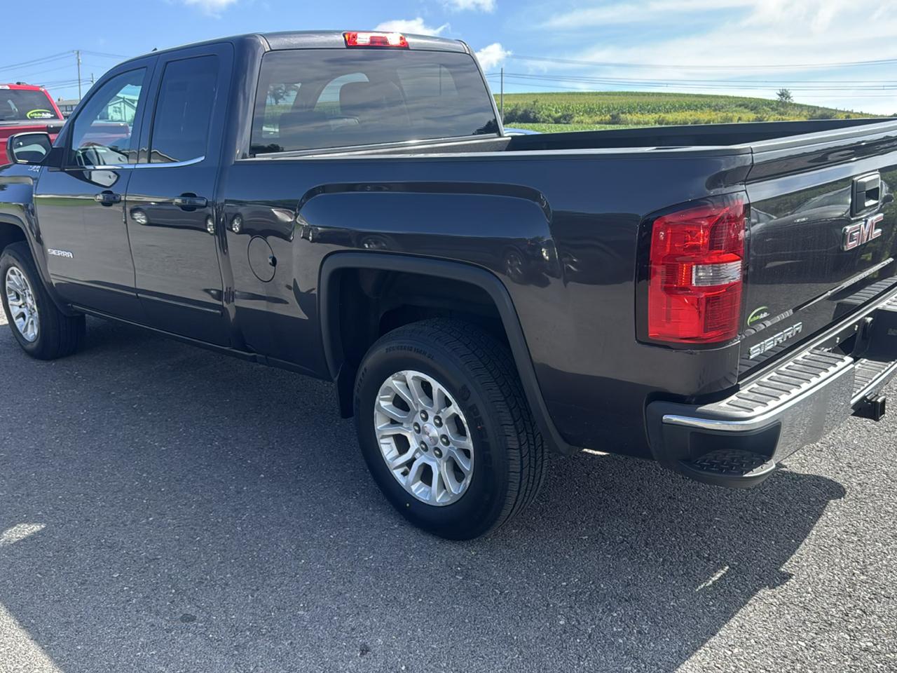 GMC Sierra 1500 4WD Double Cab 143.5" SLE 2016