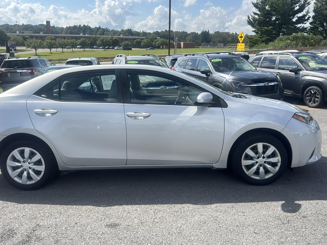 Toyota Corolla 4dr Sdn CVT LE Premium (Natl) 2014