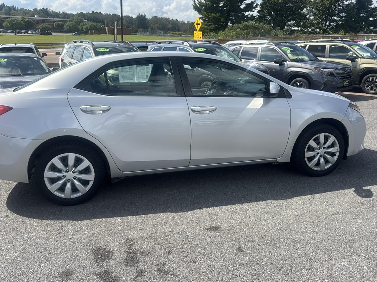 Toyota Corolla 4dr Sdn CVT LE Premium (Natl) 2014