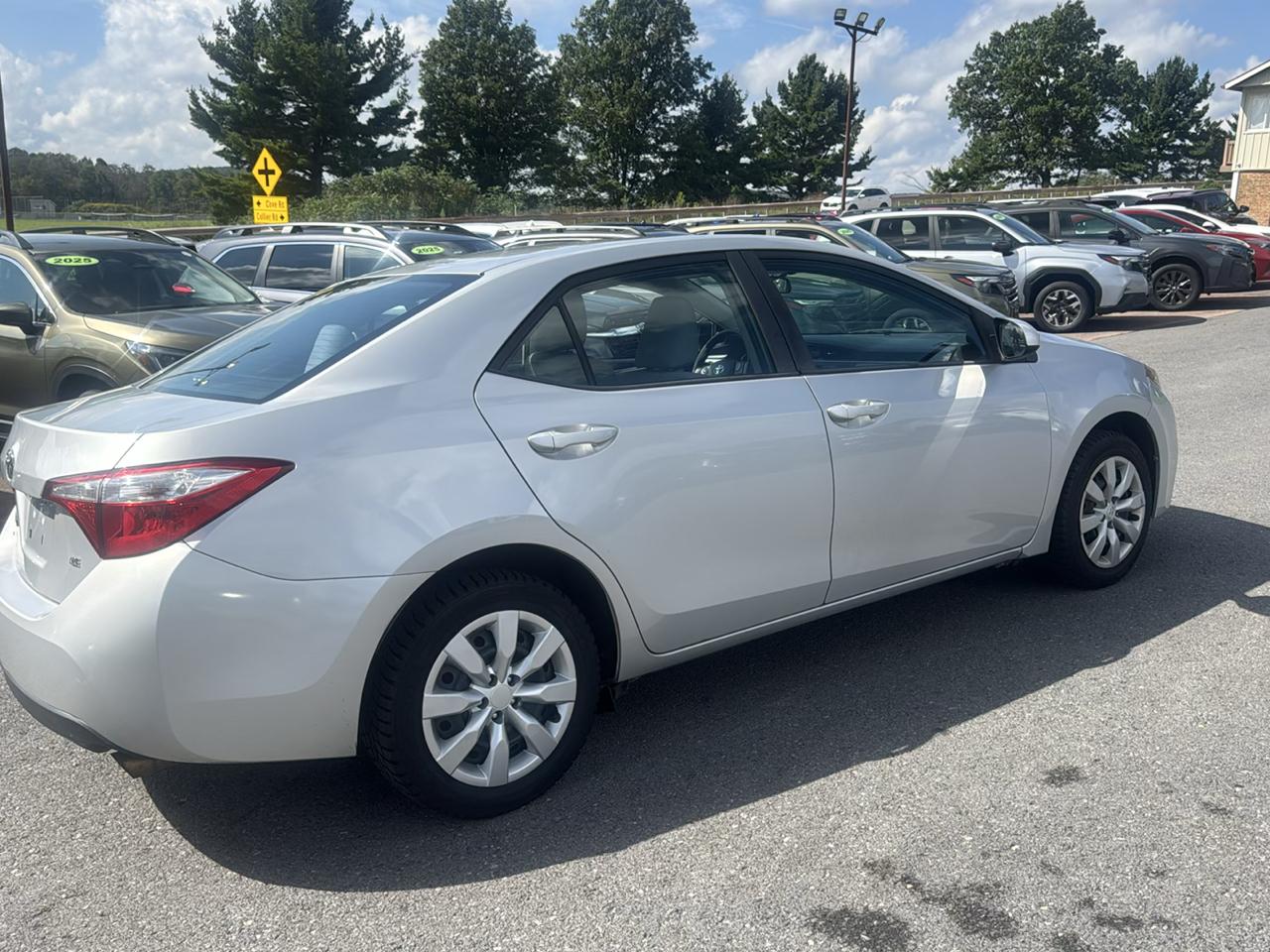 Toyota Corolla 4dr Sdn CVT LE Premium (Natl) 2014