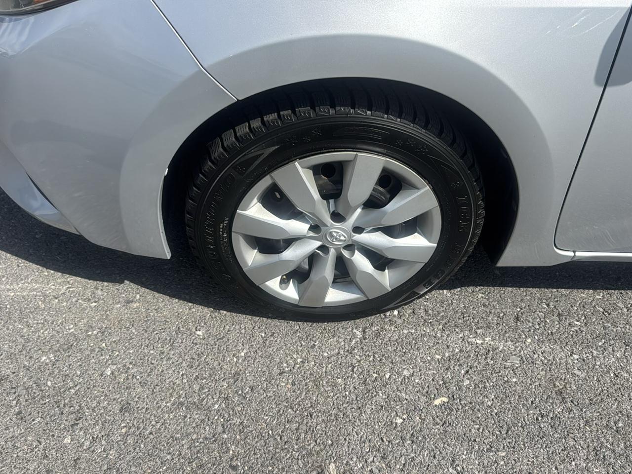 Toyota Corolla 4dr Sdn CVT LE Premium (Natl) 2014