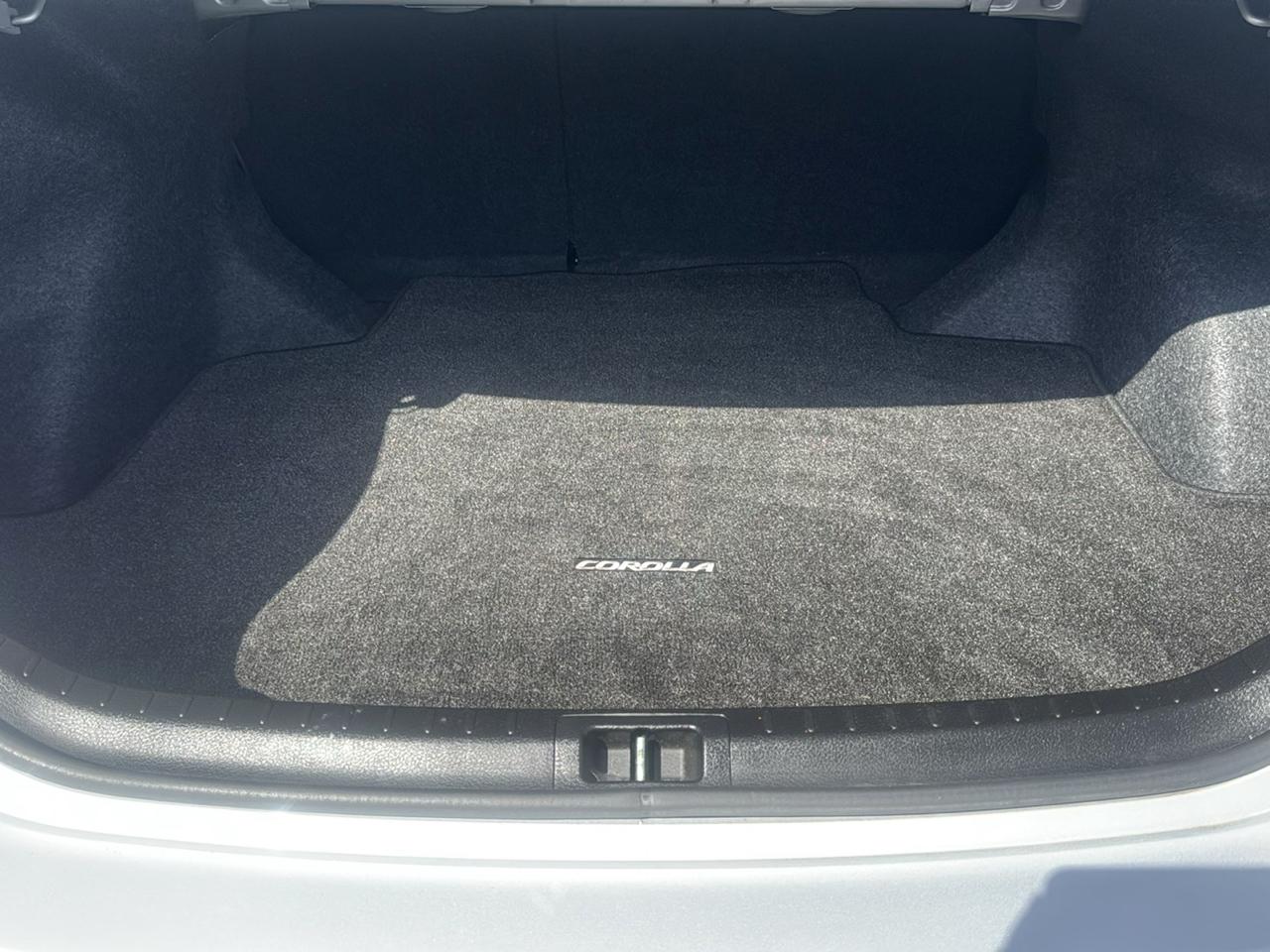 Toyota Corolla 4dr Sdn CVT LE Premium (Natl) 2014