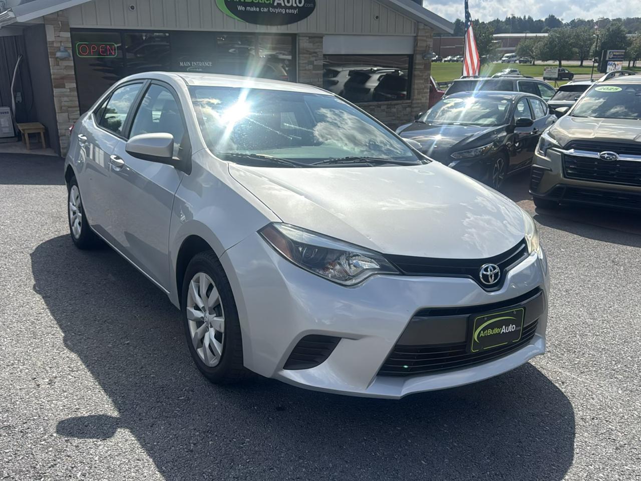 Toyota Corolla 4dr Sdn CVT LE Premium (Natl) 2014