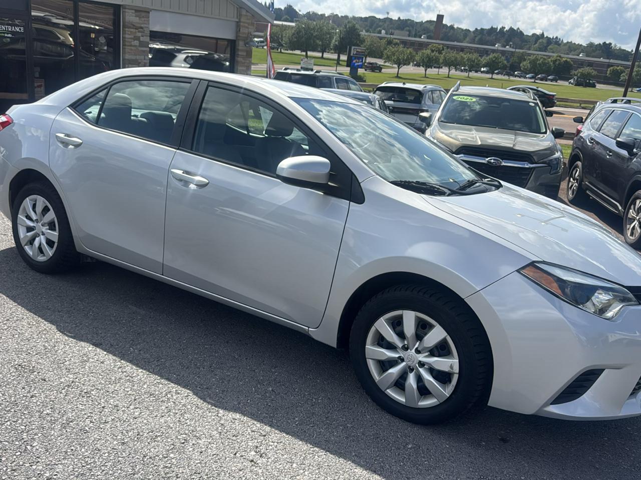 Toyota Corolla 4dr Sdn CVT LE Premium (Natl) 2014