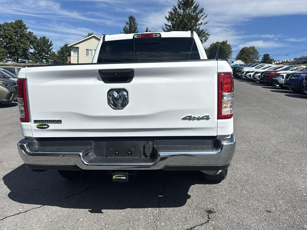 RAM 1500 Big Horn 4x4 Crew Cab 5'7" Box 2023