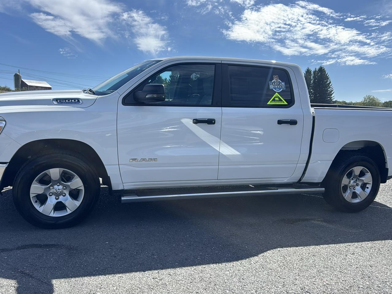RAM 1500 Big Horn 4x4 Crew Cab 5'7" Box 2023