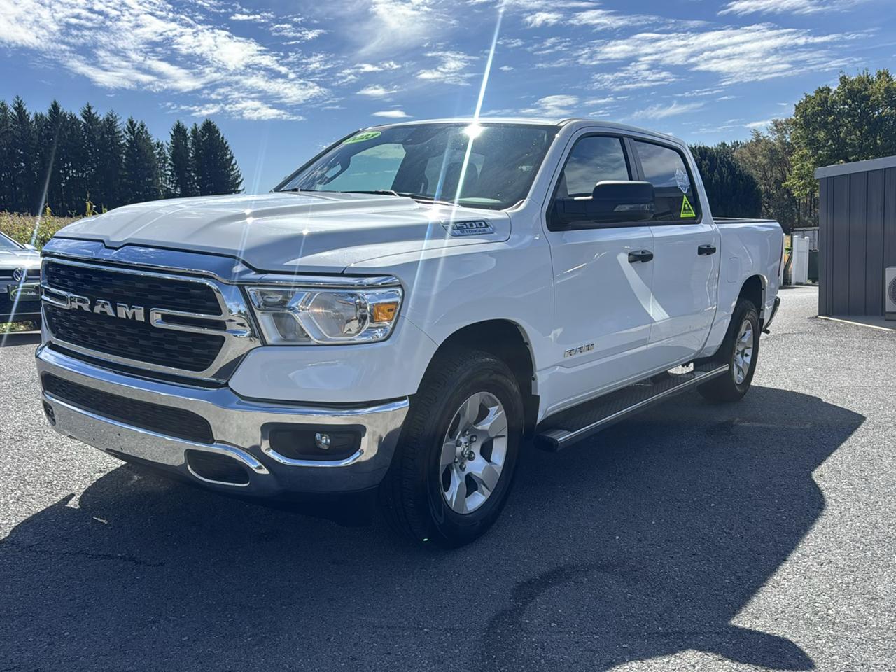 RAM 1500 Big Horn 4x4 Crew Cab 5'7" Box 2023