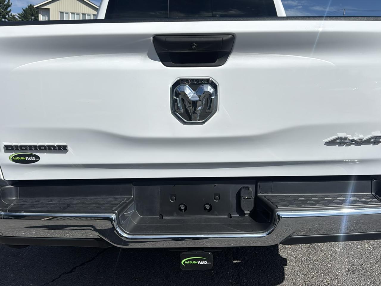 RAM 1500 Big Horn 4x4 Crew Cab 5'7" Box 2023