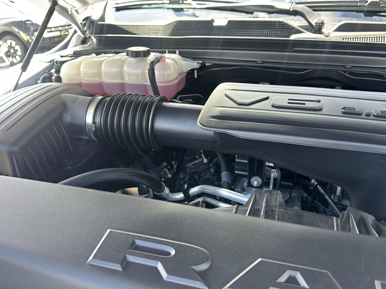 RAM 1500 Big Horn 4x4 Crew Cab 5'7" Box 2023