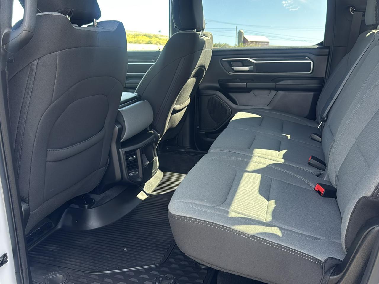 RAM 1500 Big Horn 4x4 Crew Cab 5'7" Box 2023