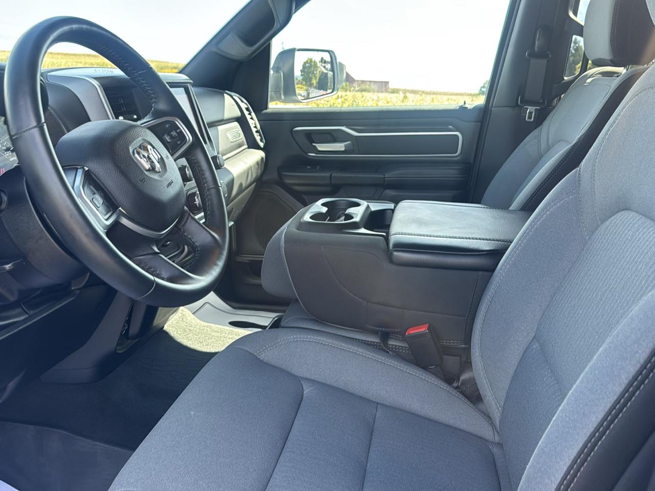 RAM 1500 Big Horn 4x4 Crew Cab 5'7" Box 2023