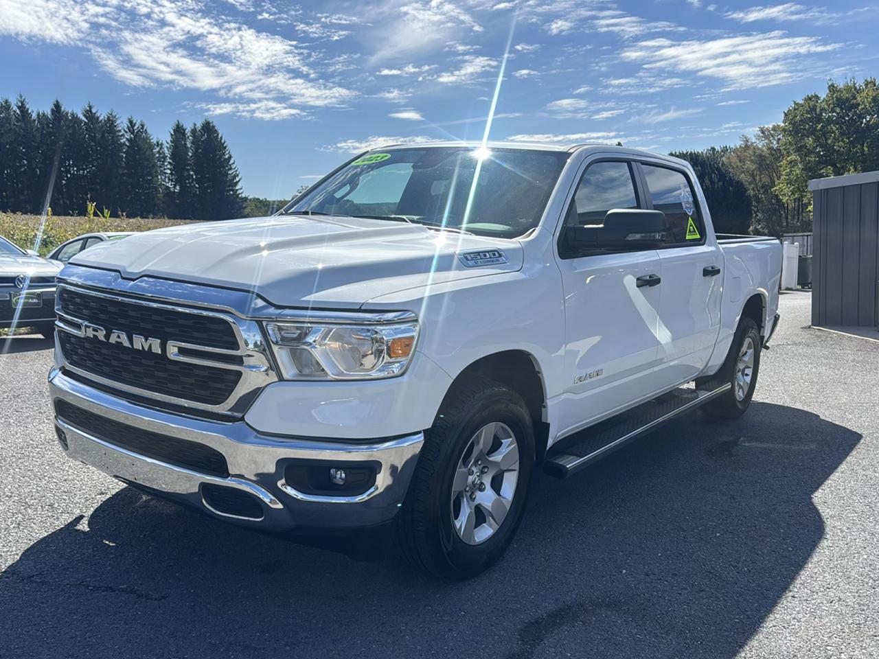 RAM 1500 Big Horn 4x4 Crew Cab 5'7" Box 2023