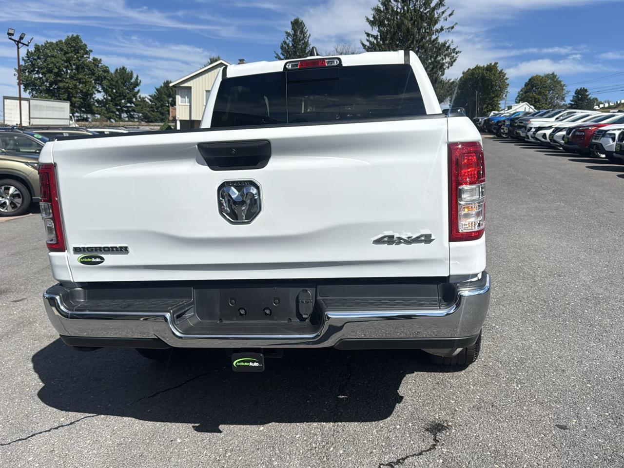 RAM 1500 Big Horn 4x4 Crew Cab 5'7" Box 2023