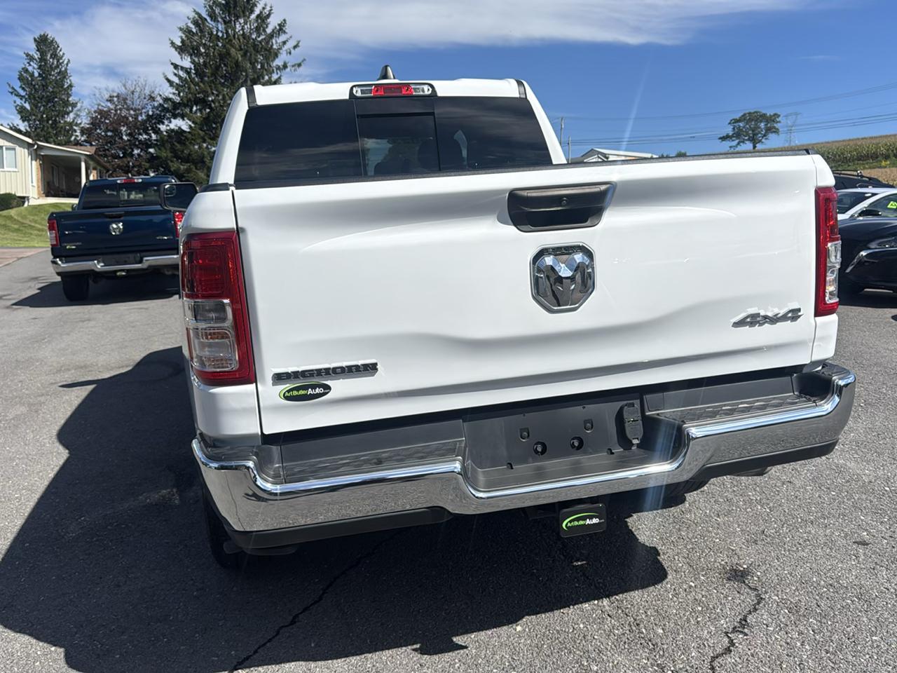 RAM 1500 Big Horn 4x4 Crew Cab 5'7" Box 2023