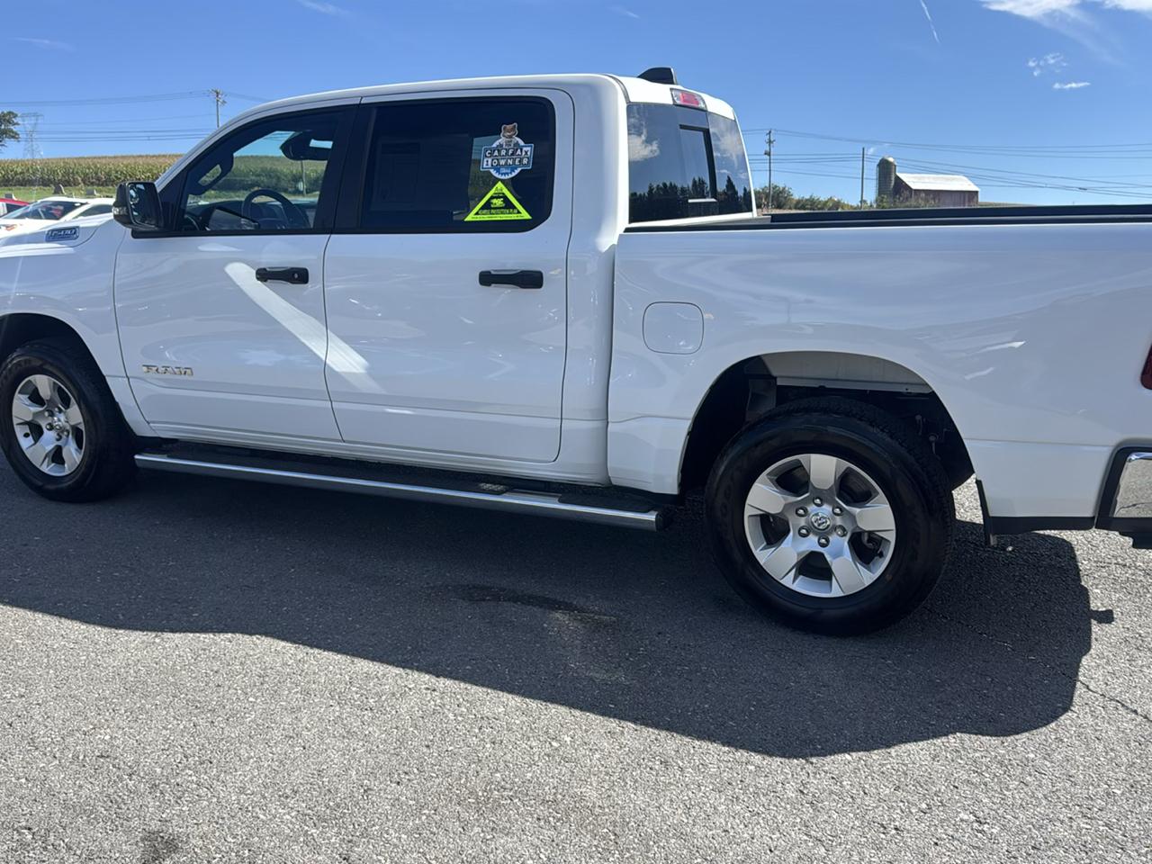 RAM 1500 Big Horn 4x4 Crew Cab 5'7" Box 2023