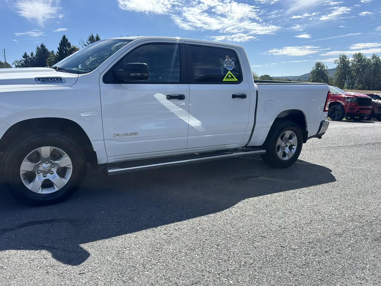 RAM 1500 Big Horn 4x4 Crew Cab 5'7" Box 2023