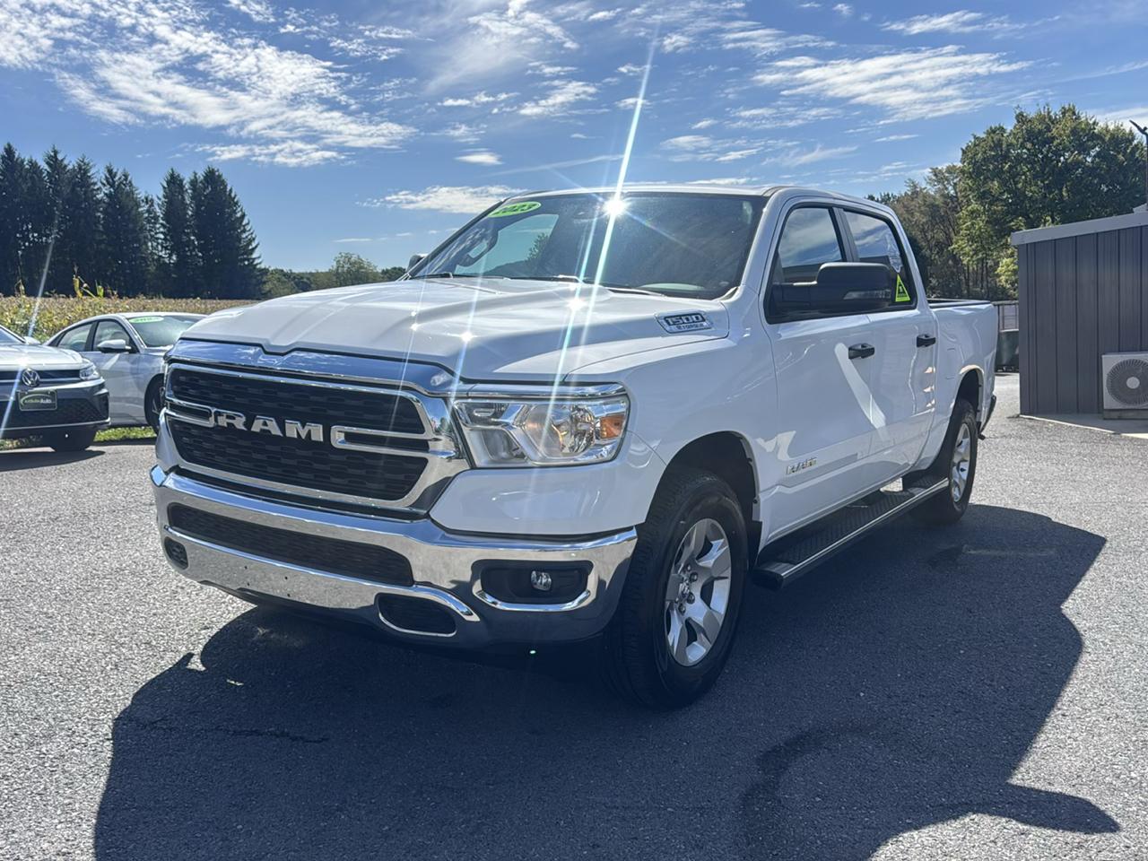 RAM 1500 Big Horn 4x4 Crew Cab 5'7" Box 2023
