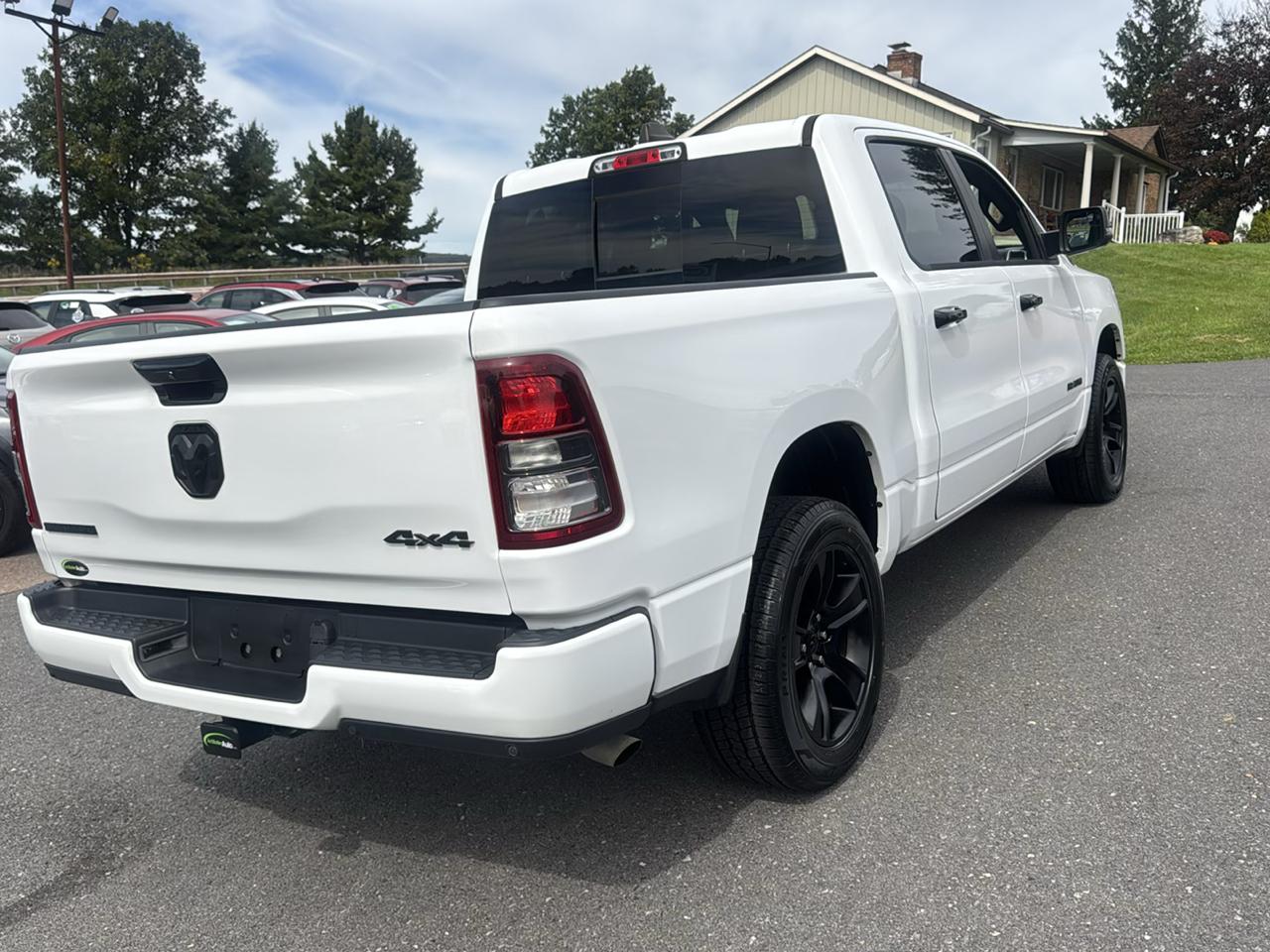 RAM 1500 Big Horn 4x4 Crew Cab 5'7" Box 2023