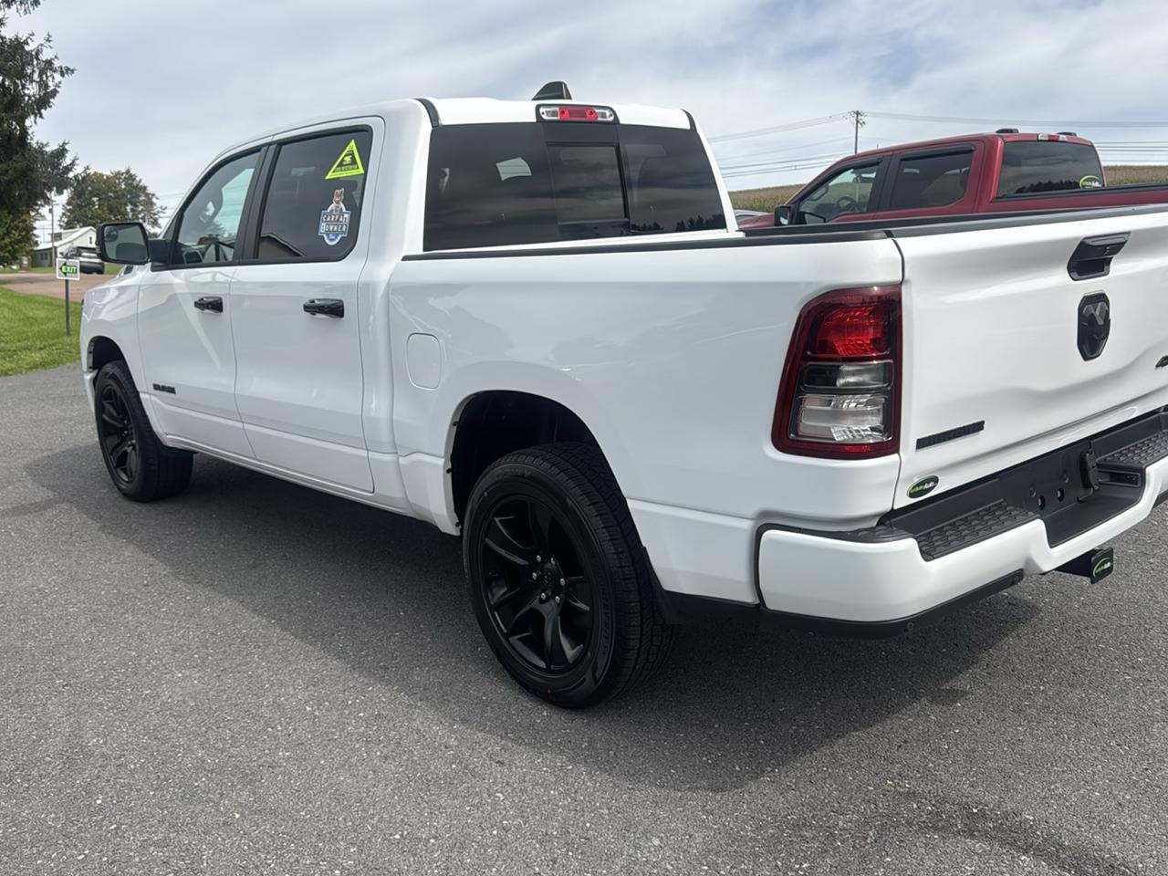 RAM 1500 Big Horn 4x4 Crew Cab 5'7" Box 2023
