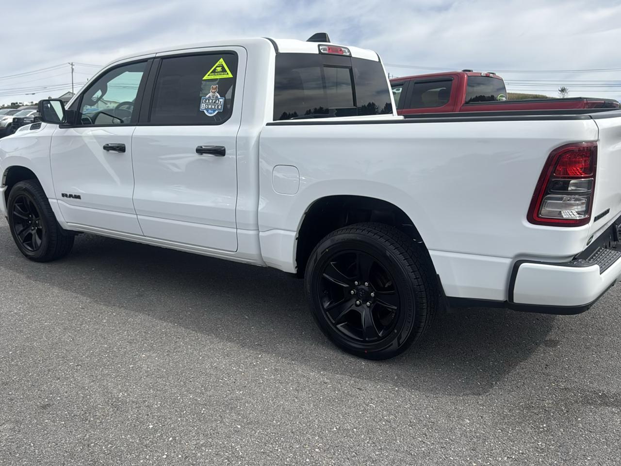 RAM 1500 Big Horn 4x4 Crew Cab 5'7" Box 2023